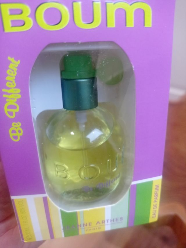 EAU de perfum boum be different