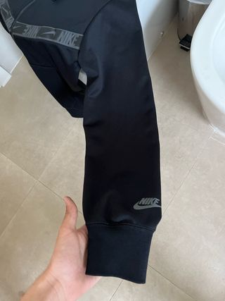 Chaqueta Nike Negra talla XS