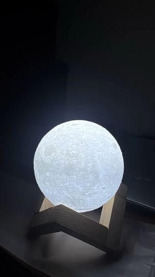Lampe rgb lune
