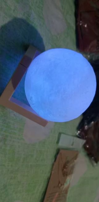 Lampe rgb lune