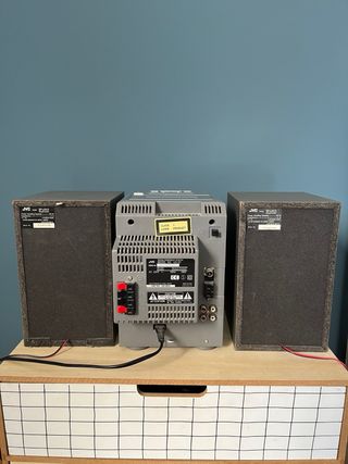 Mini Cadena de Música marca JVC