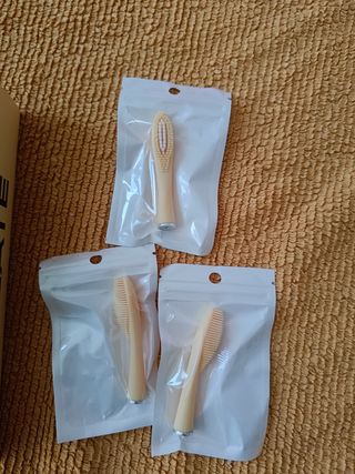 Cepillo de dientes eléctrico y masajeador facial