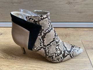 ZAPATOS DE TACÓN SIN ESTRENAR MENBUR T-40