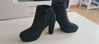 Botin antelina negro 38