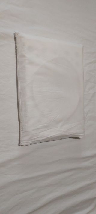 Almohada ergonómica de bebé