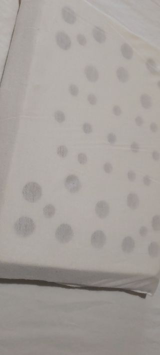 Almohada ergonómica de bebé