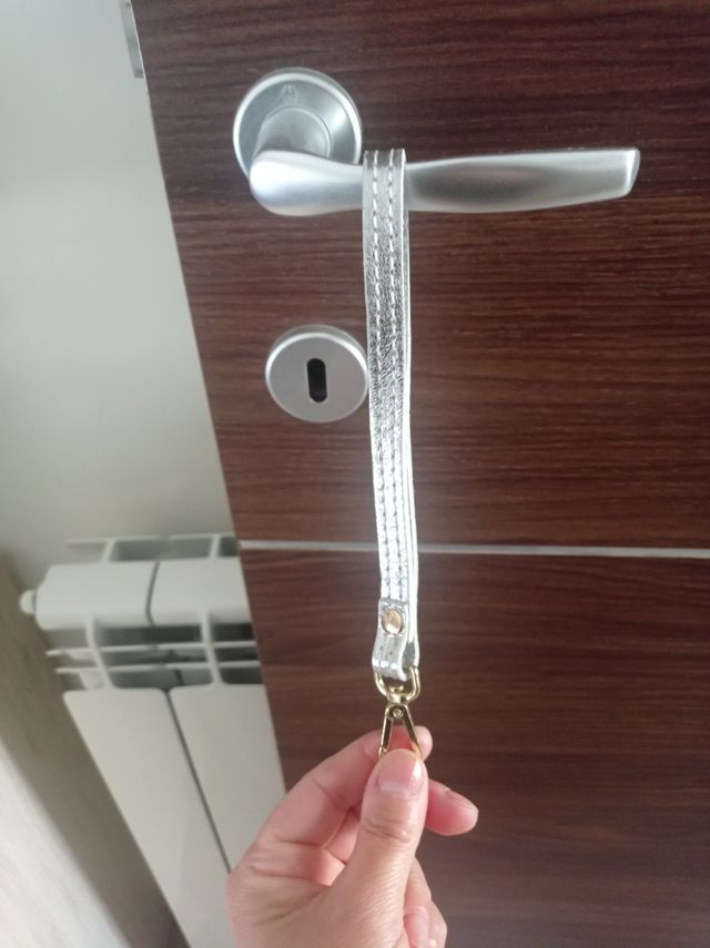 Cinturino da polso per borsa da donna