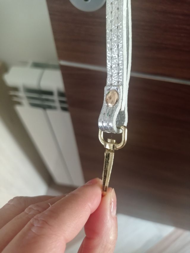 Cinturino da polso per borsa da donna