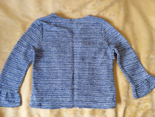 Chaqueta punto azul y blanco