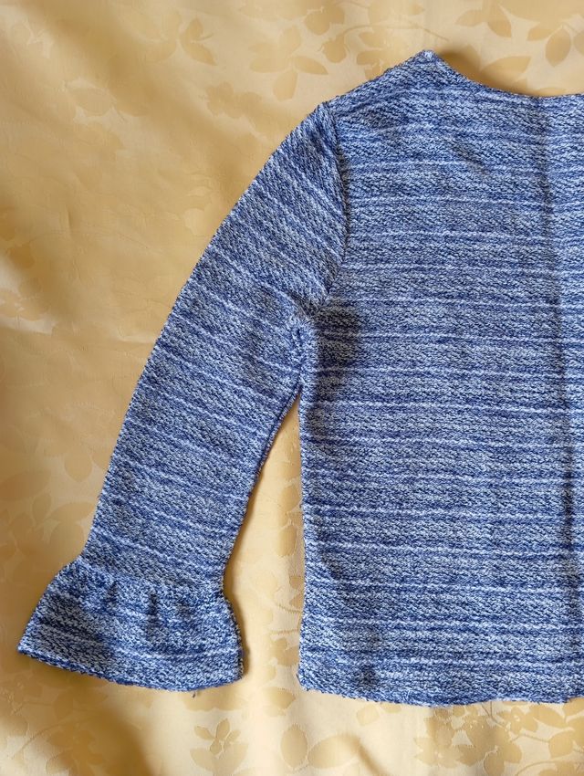 Chaqueta punto azul y blanco