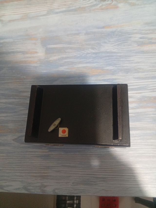 Caja de música japonesa lacada