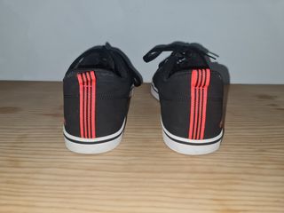 Adidas VS Pace