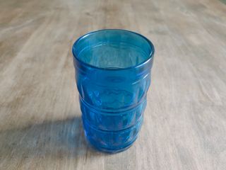 24 Vasos de cristal azul cobalto