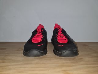 Nike Air Max Axis