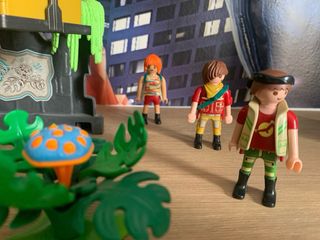 Playmobil Dino Campamento Base con T Rex