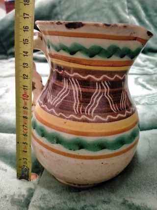 Jarra de cerámica antigua de puente del Arzobispo