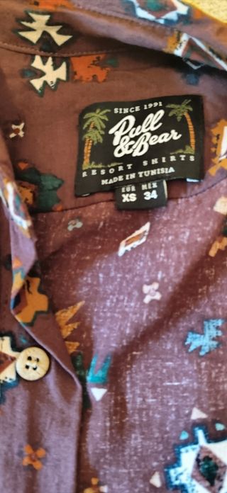 Camisa estampada. Pull  Bear.XS. Muy bue