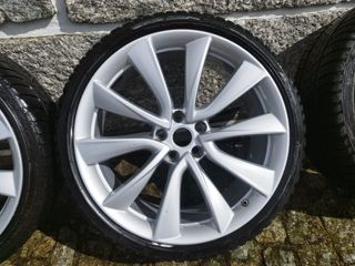 Neumáticos Tesla Model 3 20