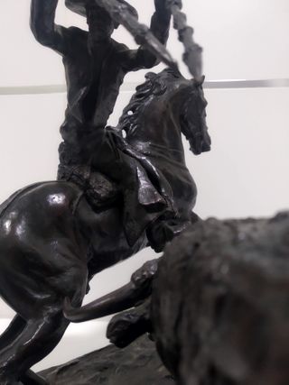 Figura bronce rejoneador y toro