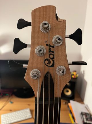 Bajo CORT A5 PLUS +funda