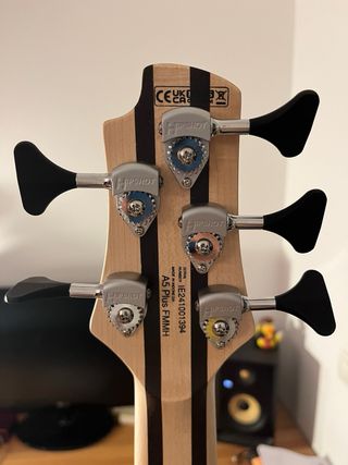 Bajo CORT A5 PLUS +funda