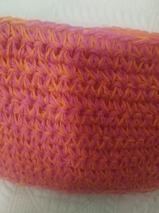 Bolso rafia rosa y naranja cadena 24x18c