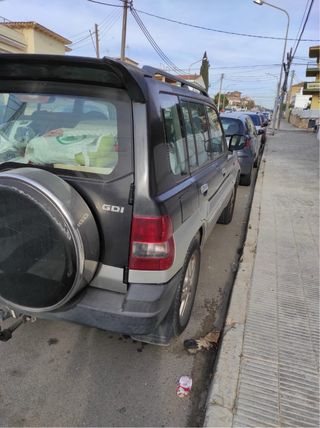 Mitsubishi Montero io