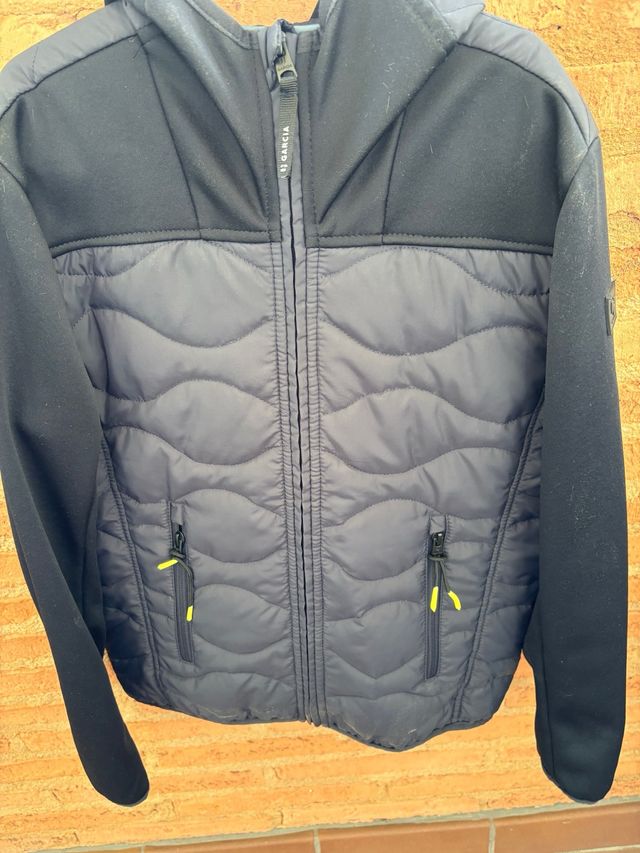 Anorak niño Garcia Jeans. Ideal por su comodidad.