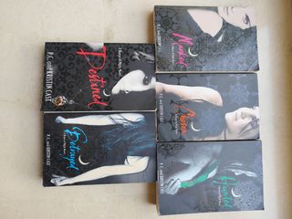 Libros "A House of Night Novel"
