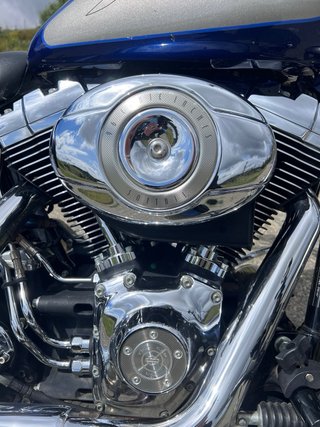Moto harley softail