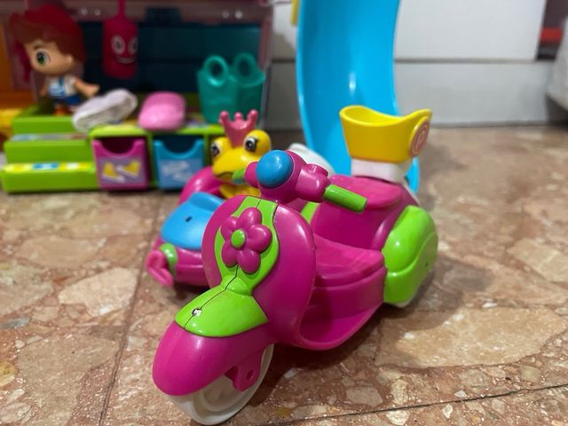 Guarderia pinypon mas REGALO moto