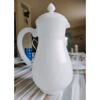 Cafetera de porcelana opal