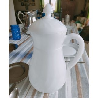 Cafetera de porcelana opal