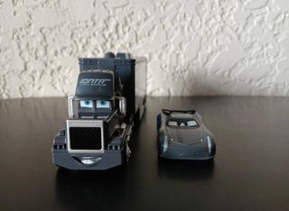 Coche y camion de Cars Jackson storm