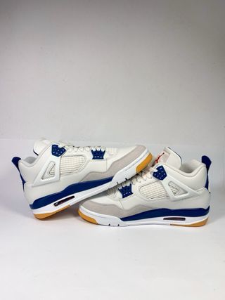 Air Jordan 4 Retro SB Navy: 42 EU / 8.5 US