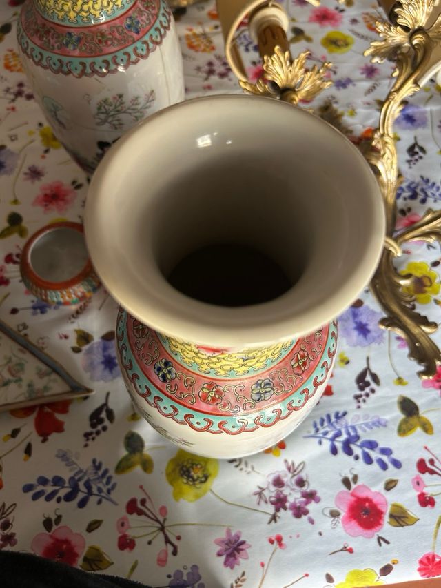 2 Vasi cinesi in porcellana Canton con base legno