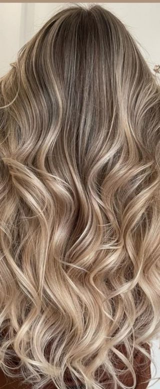 PELUQUERÍA MAQUILLAJE 