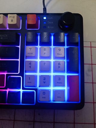 Tastiere + mouse da gioco PC 94 tasti Tast. Qwerty