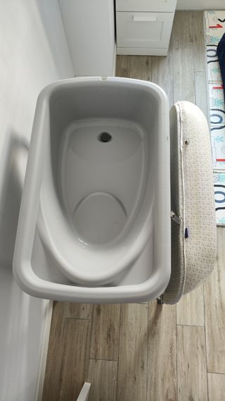 Bañera y cambiador bebe Cuddle & Bubble de Chicco