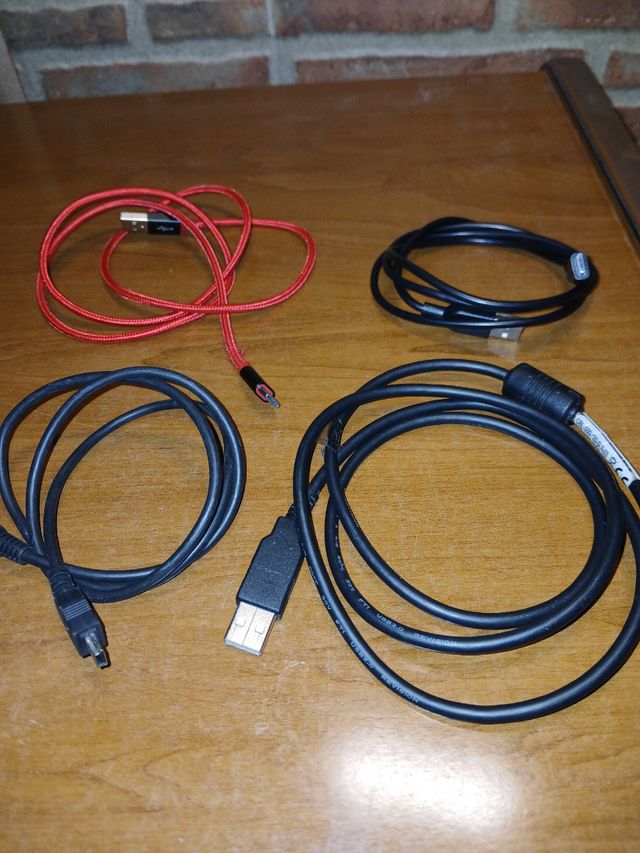 4 cabos USB