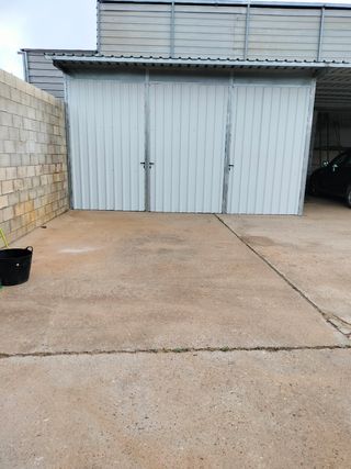 Trasteros y aparcamiento