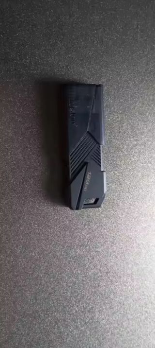 USB 3.2 kisgton 256 GB