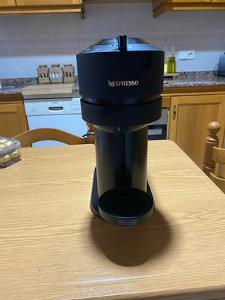 Cafetera Nespresso Vertuo Next  Cápsulas Recargables INOX