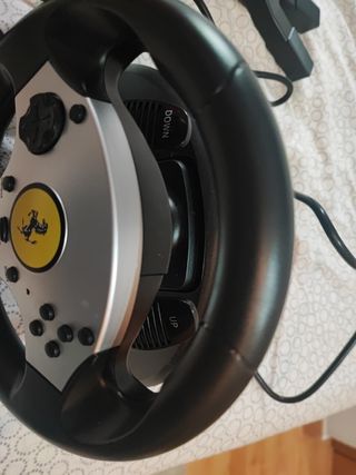 Volante thrustmaster playstation