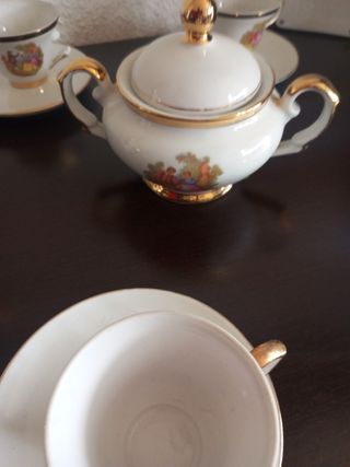 Juegos de café con 8 tazas y platos