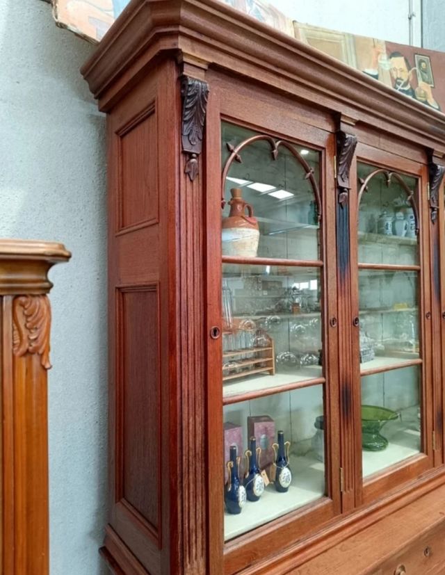 Mueble vitrina de botica