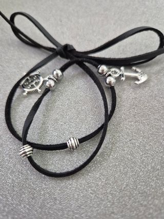 Collana con laccio e pendenti