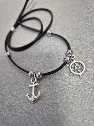 Collana con laccio e pendenti