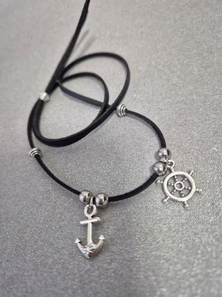 Collana con laccio e pendenti