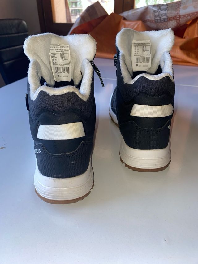 Botas de montaña niño